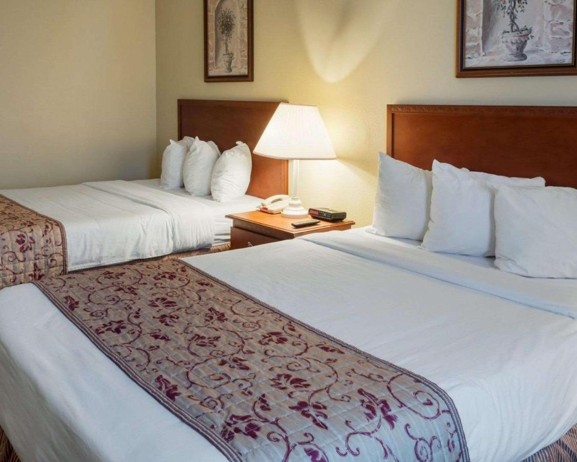 Rodeway Inn Greenville Bagian luar foto