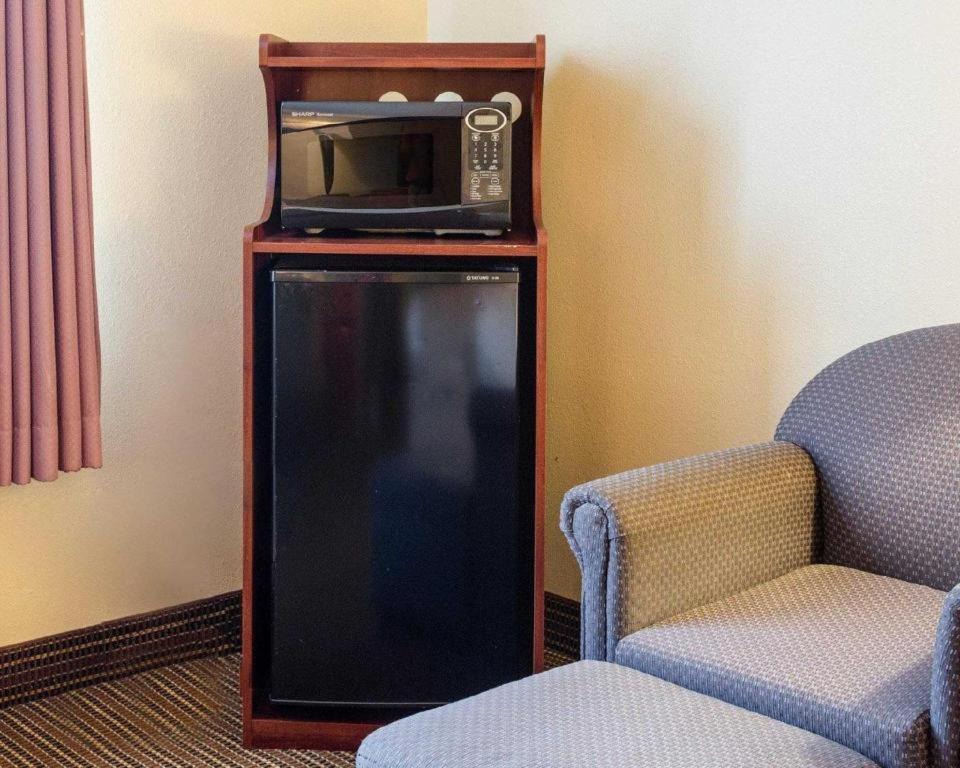 Rodeway Inn Greenville Bagian luar foto
