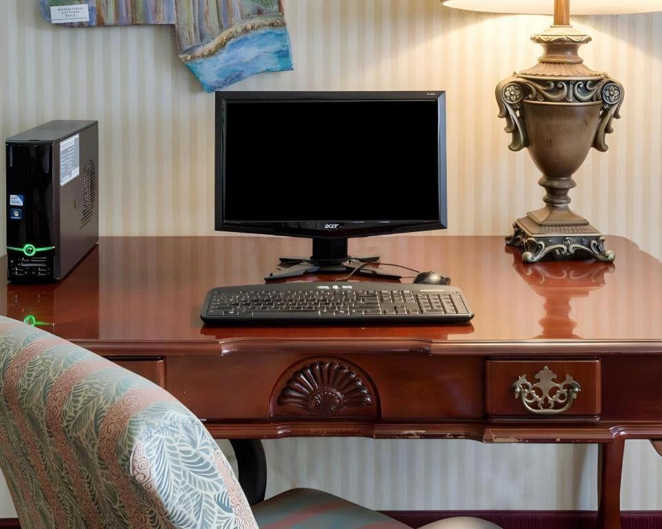 Rodeway Inn Greenville Bagian luar foto