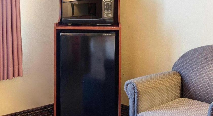 Rodeway Inn Greenville Bagian luar foto